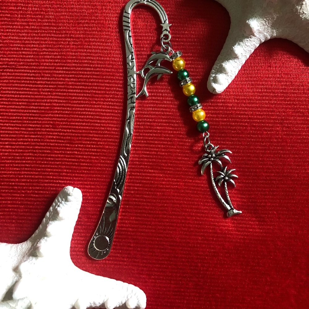 NWT, Handmade by A Charmed Life. Silver Bookmark with Tropical 🌴 Charms